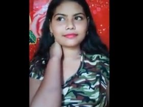 Indian village girl from Assam flaunts her seductive physique for her boyfriend