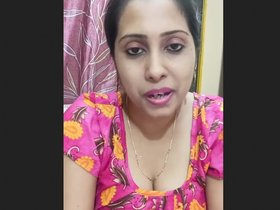 Indian model Rupa's live webcam performance featuring her ample bosom