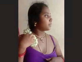 Sexy Indian wife gives a blowjob and gets penetrated by a Dewar