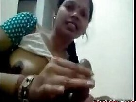Evil mature Indian whore sucks on perpetual bushwa