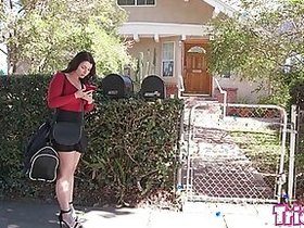 Tricks - Ivy Lebel fucks the creature