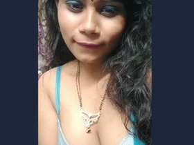 A mischievous Indian beauty reveals intimate secrets