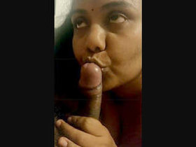 Kruthika's sensual journey: Desi milf's nude show and oral sex