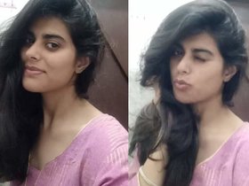 Indian teen girl reveals her cute nude body solo