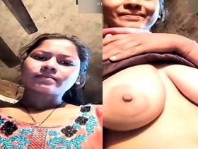 Sizzling Desi woman with large breasts in a video for your enjoyment