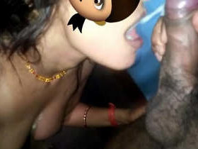 Aroused bhabi eagerly swallows all the semen in her mouth