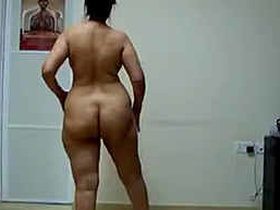 Wife with a large buttocks performing for her romantic partner