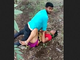 Indian escort's open-air encounter