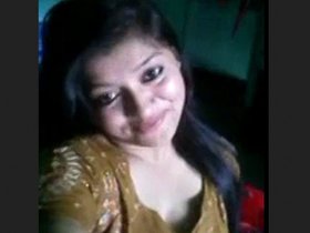 Stunning Asian bhabi captivates with her beauty