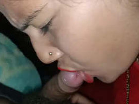 Indian beauty performs a sensual oral sex act