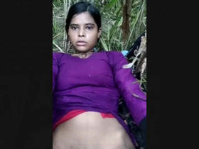Indian woman's intimate moments recorded by boyfriend in public setting