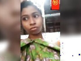 Attractive Indian girl gets naked because Lankan XXX subscribers want boobs