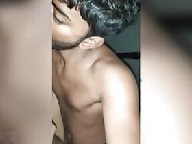 Young Indian XXX couple shoots video of their sex on MMS camera