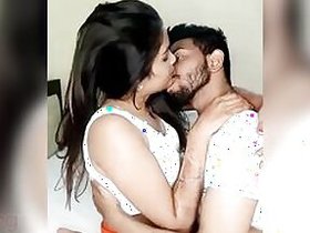 Sexy bhabhi shows off her blowjob XXX talents for webcam sex chat