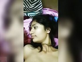 Desi woman performs a hot XXX show with a guy who fucks her on camera