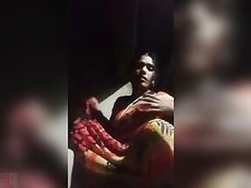 Bhabha Dehati's sexy striptease hawt video