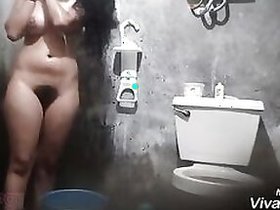 Big love melons college student records her shower for her boyfriend