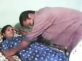 Extra-marital affair of Indian bhabha and domestic sex scandal