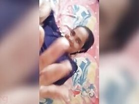 Indian aunt gets fucked in her pussy missionary style MMS