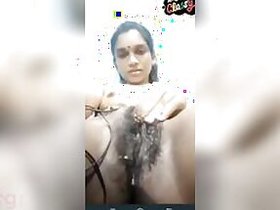 XXX Desi shaved pussy in home video show on camera