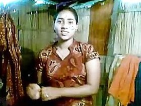 Indian girl loves to get naked in front of her boyfriend on camera