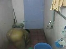 Indian nude bathing aunt jerking off on hidden camera, MMC desi XXX