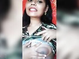 Charming Indian girl Desi made XXX surprise for the guy who is away