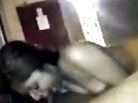 Ahmedabad's sexy miniature college girlfriend has made a blowjob scandal
