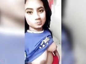 Desi selfies girl shows off her huge pointer sisters on camera