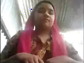 Desi Girl, Her Boobs and Finger Wanking