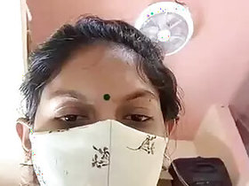 Desi shows her ass when