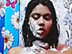 Desi Model Samira Video in the bathtub
