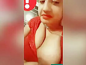 Exclusive Sexy Girl Shows Boobs on Live Web Show Today
