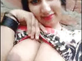 The tits of the girl Paki Pathan