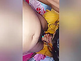 Hot Indian Girl Sucks Guy's Dick in Her Mouth