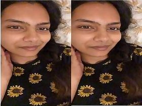 Pretty Girl Shows Tits Pussy Video Call