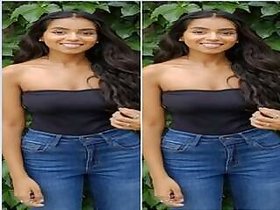 Pretty Indian Girl Desi Shows Her Naked Body and Enjoys the Dildo Part 2