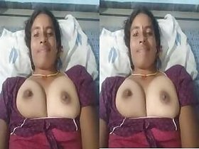 Telugu Bhabhi Shows His Naked Body Part 1