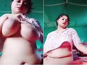 Pretty Indian Girl Desi Shows Tits and Pussy