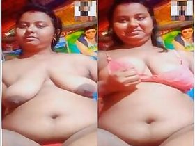 Desi Budi Shows Tits and Pussy Video Call