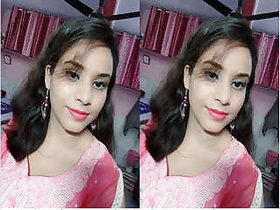 Horny girl Gives a blowjob and jerks her fingers Part 1