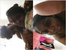 Desi Bhabhi kissing and fucking her lover