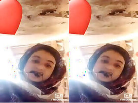 Sexy Bhabhi Shows Tits And Pussy Part 1