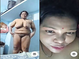 Hot Tamil Bhabhi Shows Her Tits and Pussy On Facebook