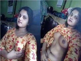 Sexy Indian Girl Wanking With Her Fingers