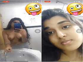 Sexy Girl Takes Selfies With Her Boobs