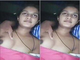 Sexy Lankan Bhabhi Presses Her Husband's Breasts