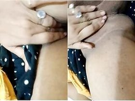 Desi Girl Wanking With Her Fingers